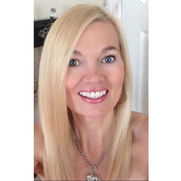 Meet your Posher, 🦋 - Picture 3 of 3